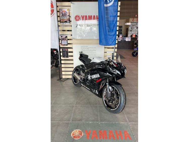 YAMAHA YZF-R6 RACE