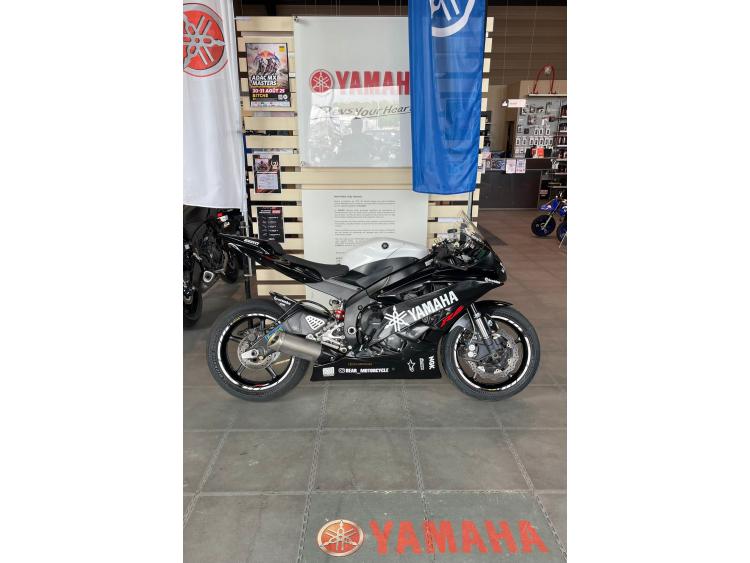 YAMAHA YZF-R6 RACE