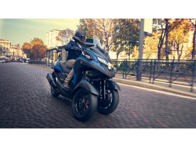 YAMAHA TRICITY 300