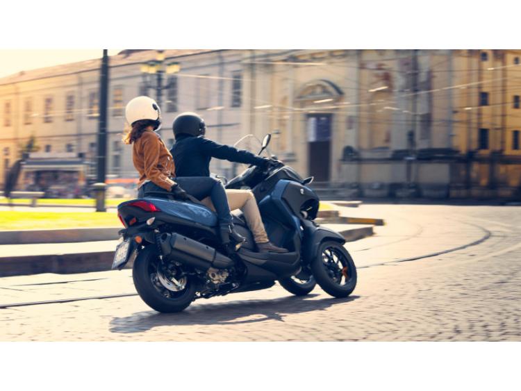 YAMAHA TRICITY 300