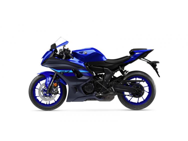 YAMAHA R7