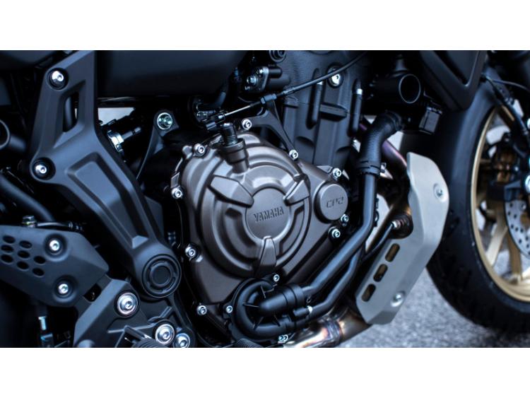 YAMAHA TRACER 7