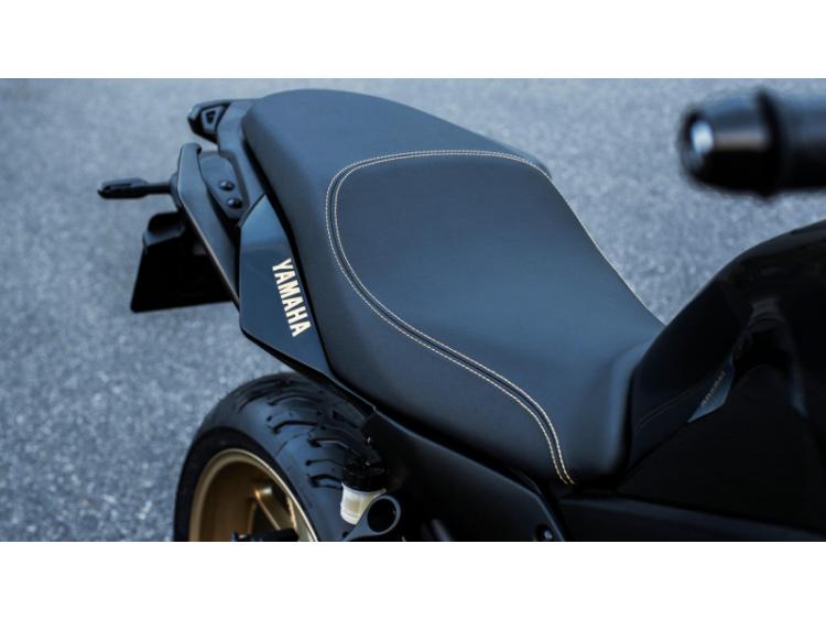 YAMAHA TRACER 7