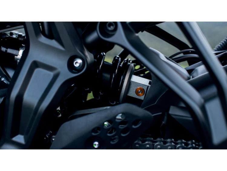 YAMAHA TRACER 7