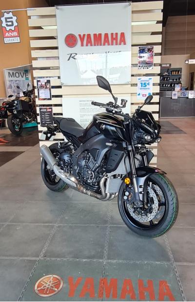 YAMAHA MT-10
