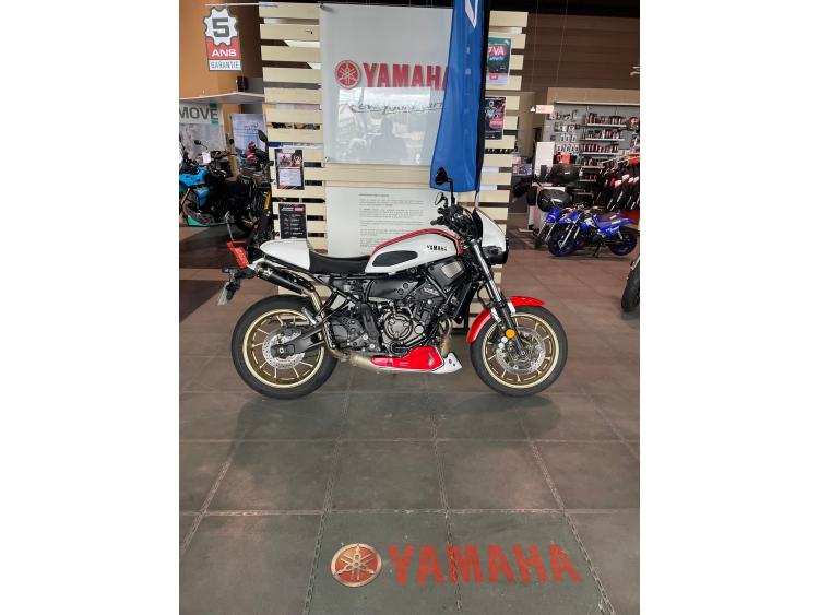 YAMAHA XSR 700