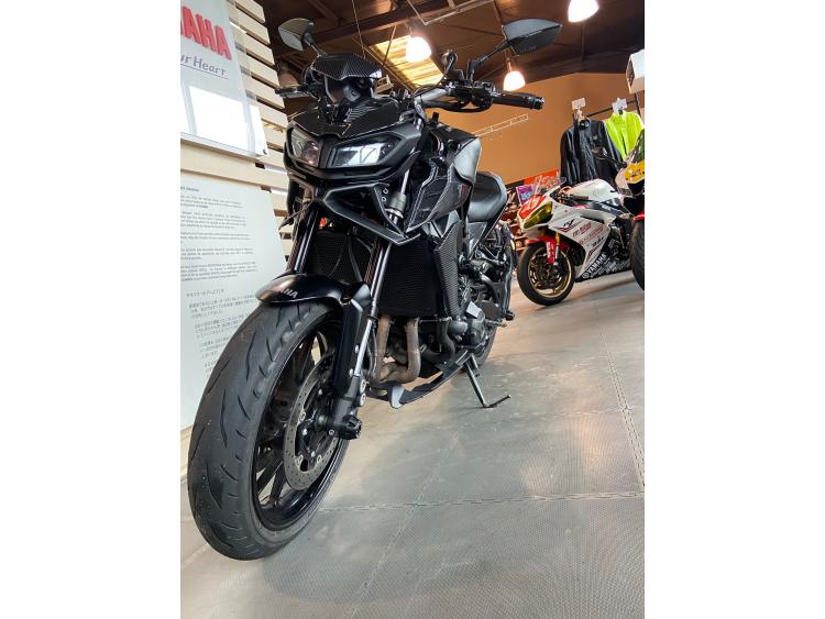 YAMAHA MT-09