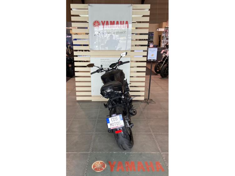 YAMAHA MT-09
