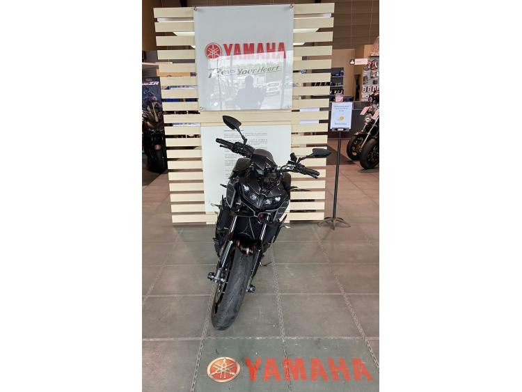 YAMAHA MT-09
