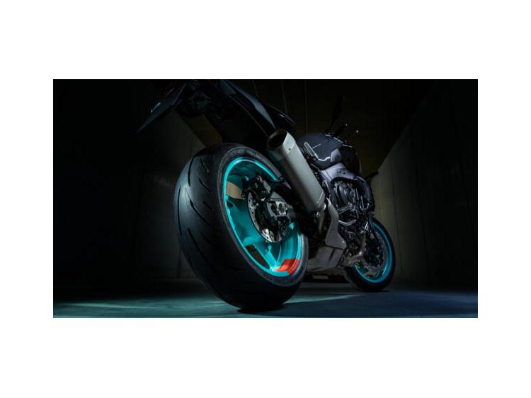 YAMAHA MT-10