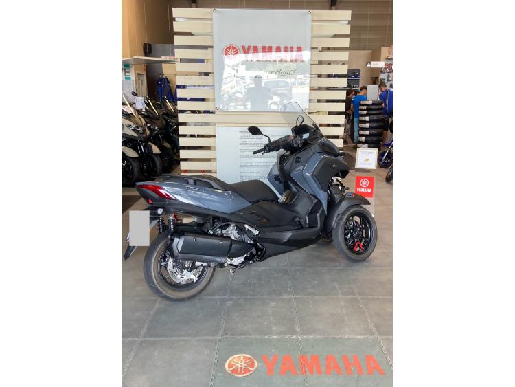 YAMAHA TRICITY 300