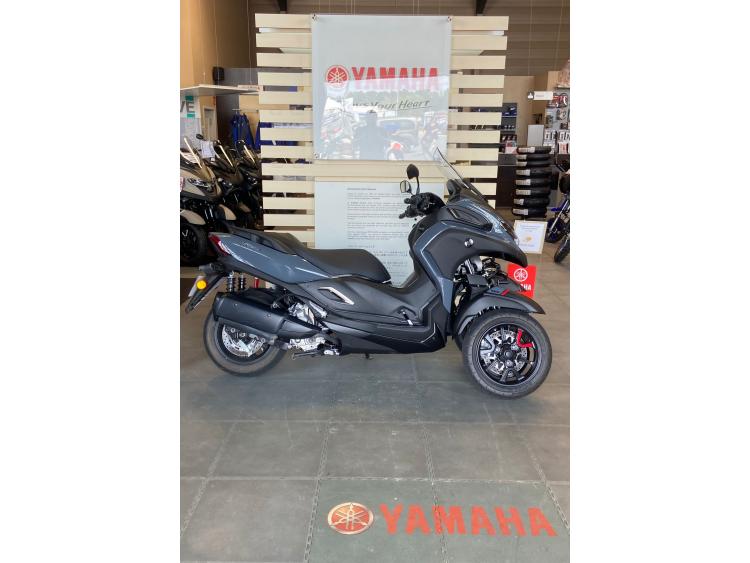 YAMAHA TRICITY 300