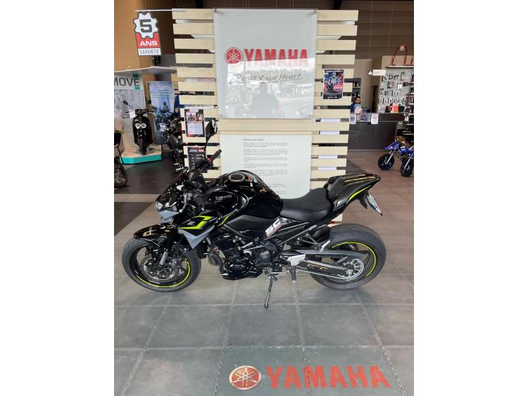 KAWASAKI Z900