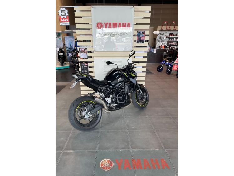 KAWASAKI Z900