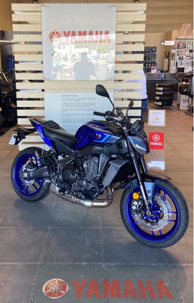 YAMAHA MT-09