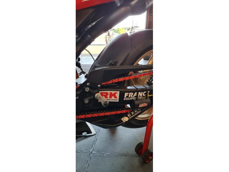 YAMAHA YZF 1000 R1