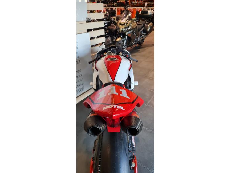 YAMAHA YZF 1000 R1