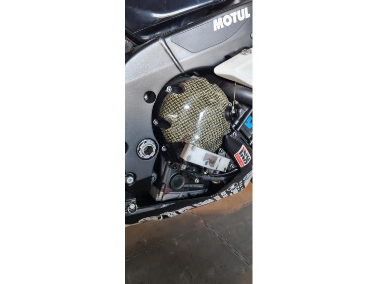YAMAHA YZF 1000 R1