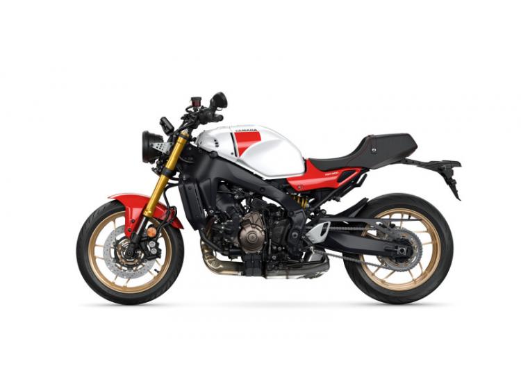 YAMAHA XSR 900 2025