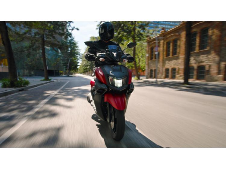 YAMAHA RayZR 125