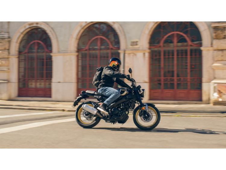 YAMAHA XSR 125 Legacy