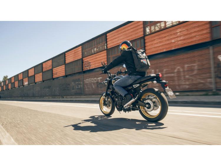 YAMAHA XSR 125 Legacy