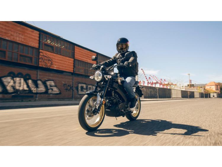 YAMAHA XSR 125 Legacy
