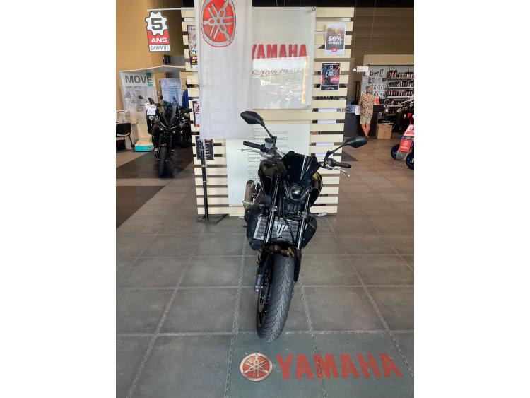 YAMAHA MT-09