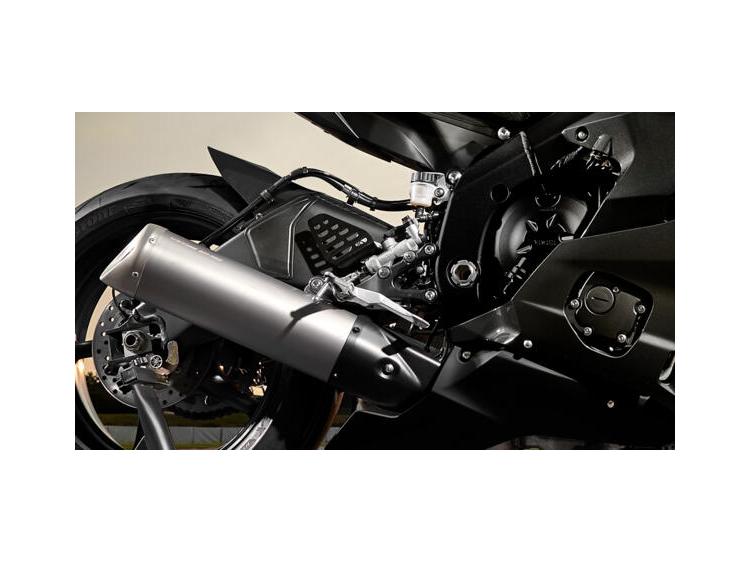YAMAHA R6 RACE