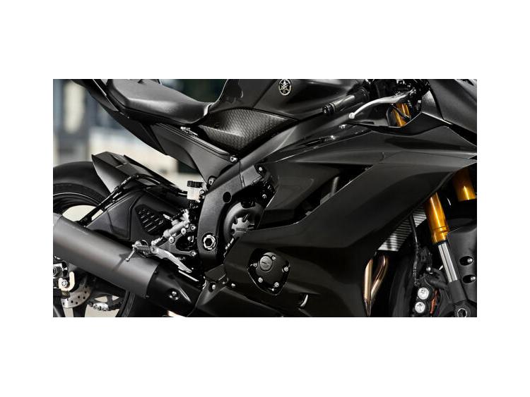 YAMAHA R6 RACE