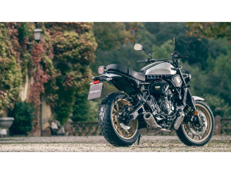 YAMAHA XSR 700 LEGACY