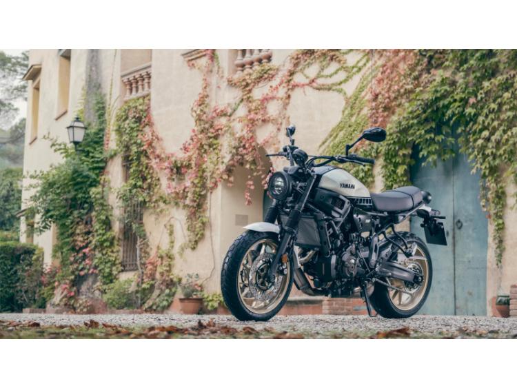 YAMAHA XSR 700 LEGACY